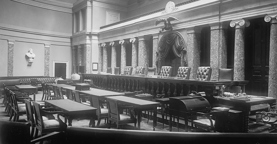 HISTORY's tweet photo. On #ThisDayinHistory 1789, the first US Supreme Court is established. https://t.co/lknECxlIsI https://t.co/0GDLYpHn0J
