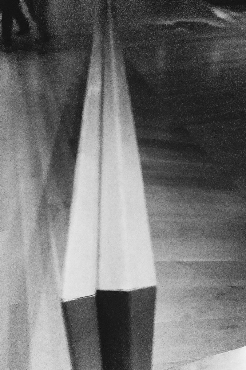 TheMsSnowfire's tweet image. The ground #rises on the opposite side to indicate a transition from flat to sloped @CHICAGOFRAMED