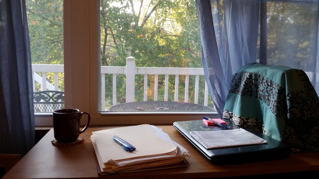 ksofly1's tweet image. Hello grading. We meet again. #sundaygrading #teacherlife