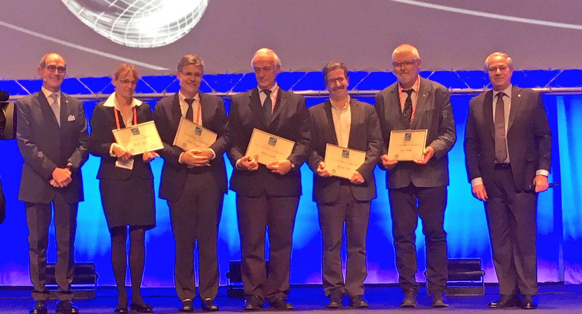 #LIVES2017 #OpeningCeremony - congrats to <a href="/ESICM/">ESICM</a> honorary members