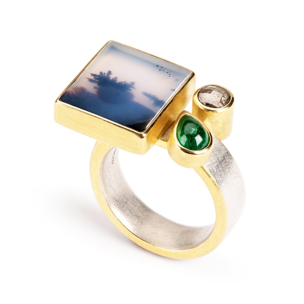 craftsmagazine's tweet photo. Get half price tickets to MADE LONDON @TuttonandYoung, 19-22 October. Offer ends 30 Sept https://t.co/iHYIBFcNNS https://t.co/a19GCNg0Qu