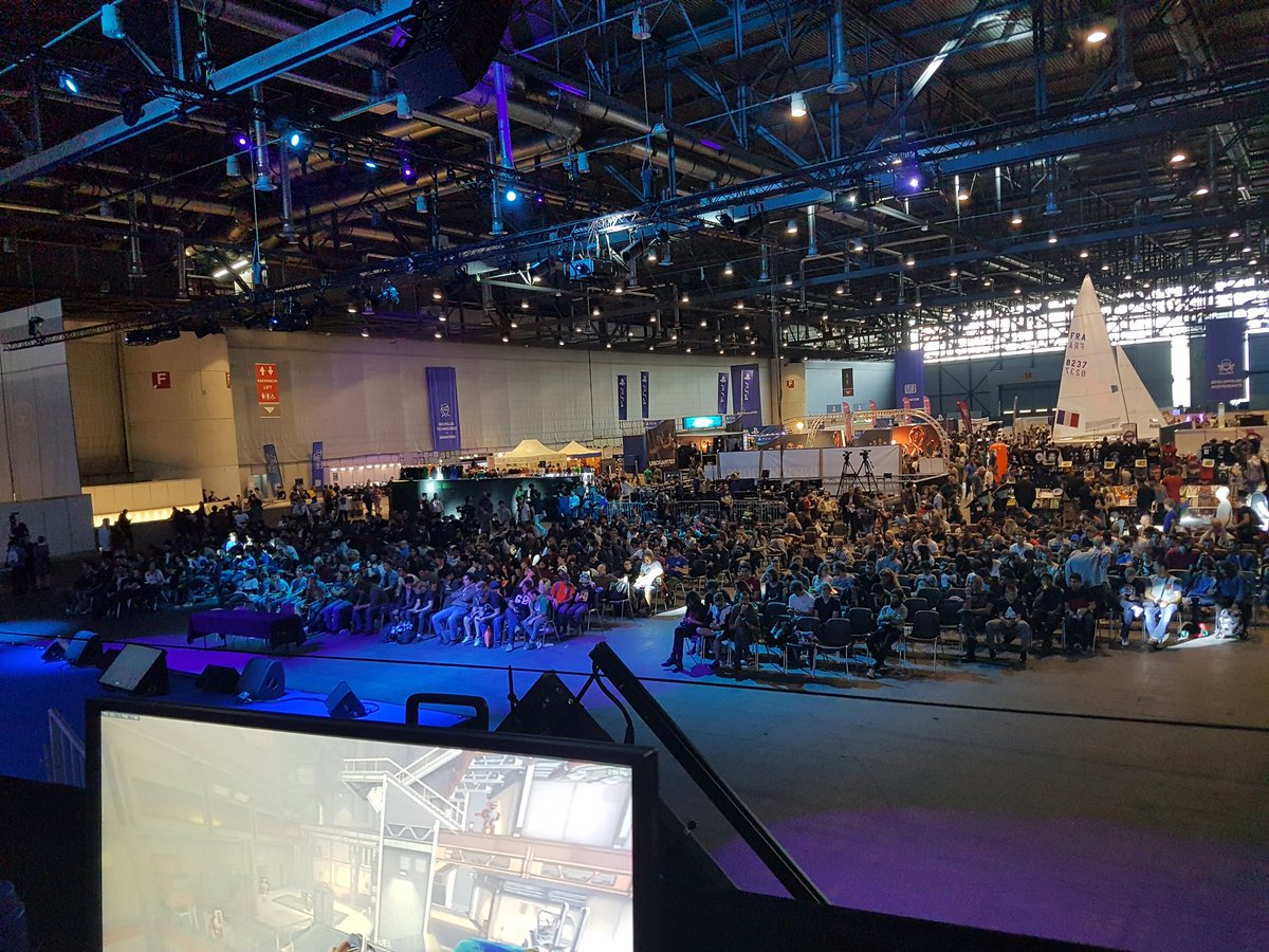 View from the scene ! GL &amp; HF à <a href="/Myths_Legion/">Myth's Legion</a> pour cette belle finale Overwatch !