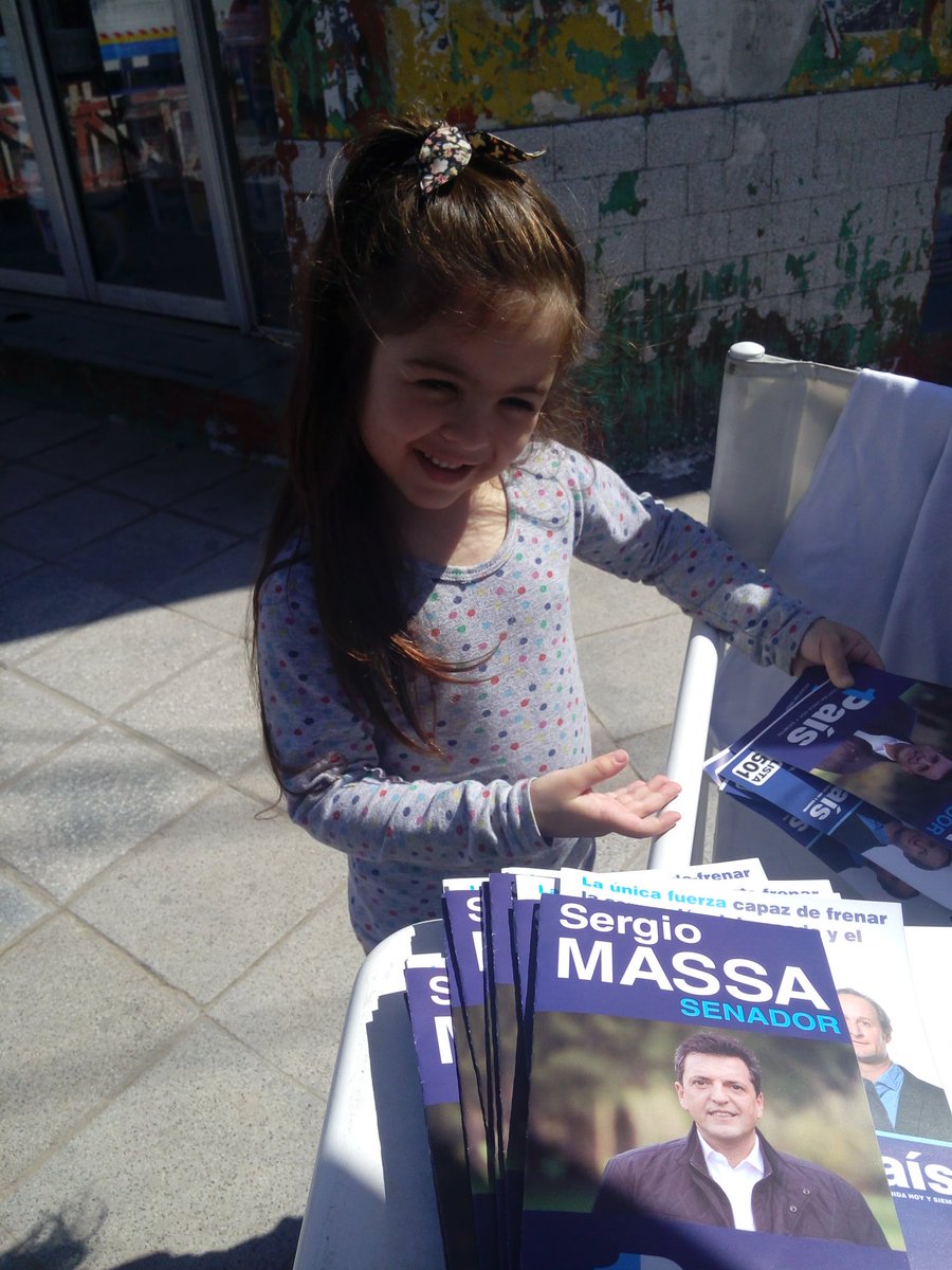 letu62's tweet photo. #UnDiaVasAGanarVos
Un dia rlla tendra un pais mejor donde capacitarse y lograr sus objetivos..
#Massa2017 https://t.co/aEm7KUdq3b
