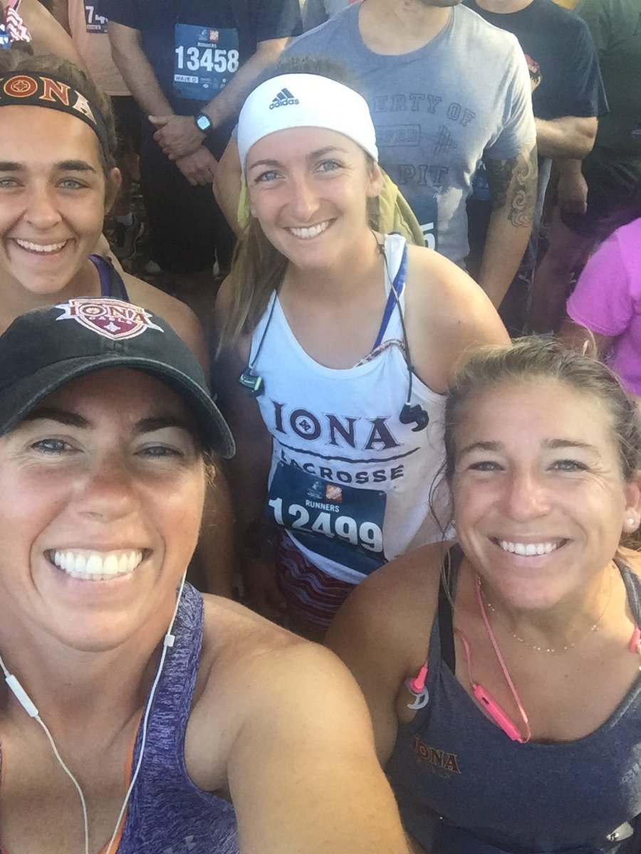 Mic_Mason6's tweet photo. Pre-race selfie with some @ICGaels Gaels! @tunneltotower run this morning! #respect #gogaels https://t.co/0WrHVlk9Qw