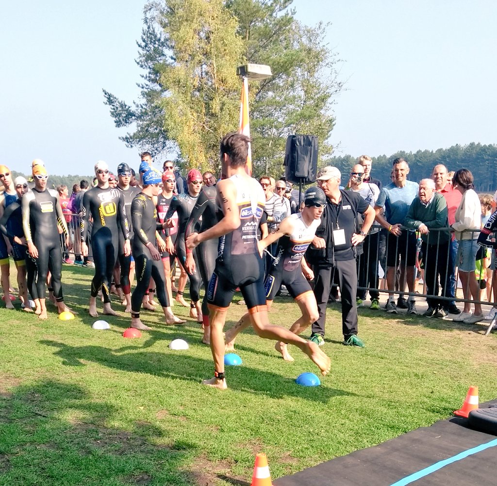 Spectaculaire teamaflossing <a href="/T3_series/">T³series</a> #GrandFinal Lille met TriGT aan de leiding voor <a href="/_LTTD_/">LTTD</a> en @SMO_specialized