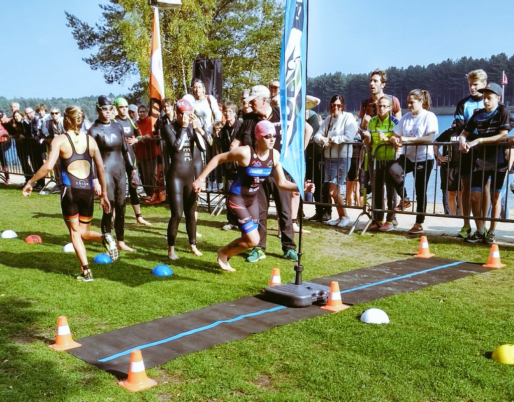 <a href="/T3_series/">T³series</a> #GrandFinal Lille bij de dames wisselt KTT als eerste voor <a href="/AccentTRIBE/">Accent TRIBE</a> <a href="/atriac/">ATRIAC</a> en @EFC_ITC