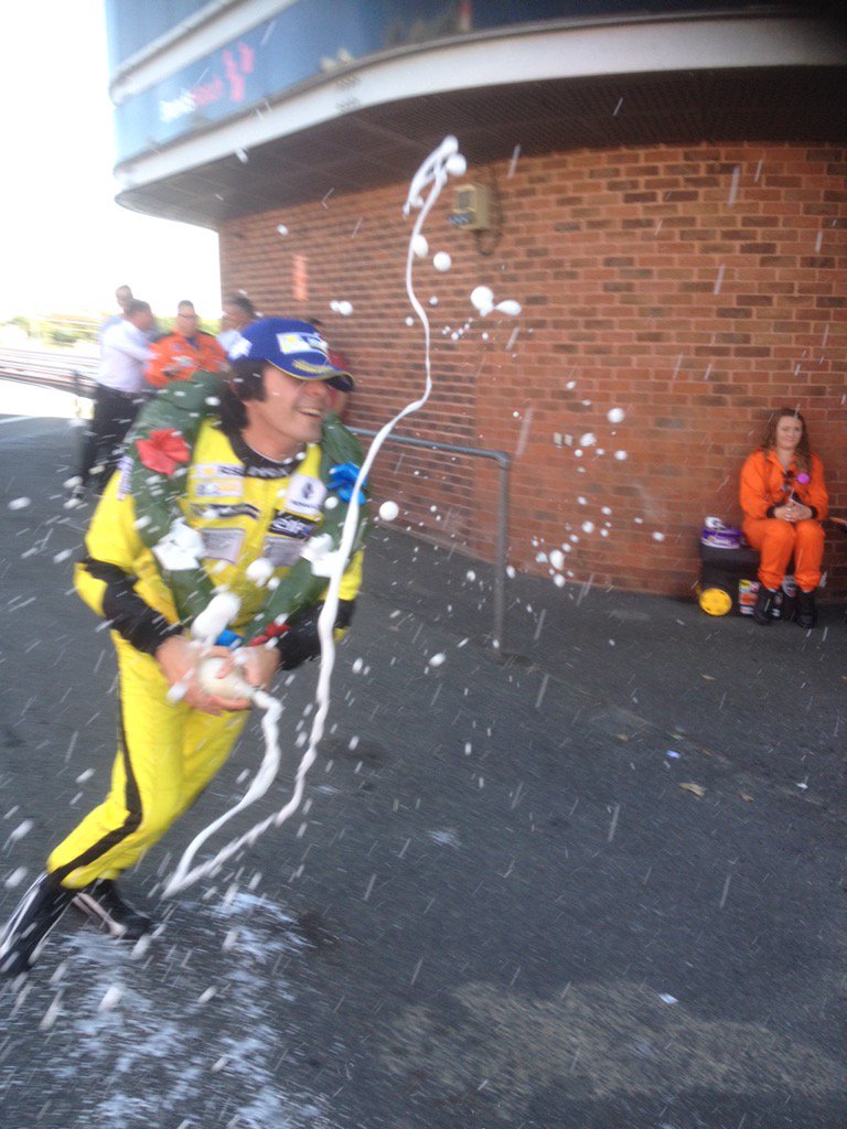 We do like spaying that champagne @UKClioCupJnr <a href="/RenaultRetailUK/">RenaultRetailUK</a>  thanks <a href="/PyroMotorsport/">Pyro Motorsport</a> <a href="/20TenRacing/">20Ten Racing</a> <a href="/RenaultSportUK/">Renault Sport UK</a>