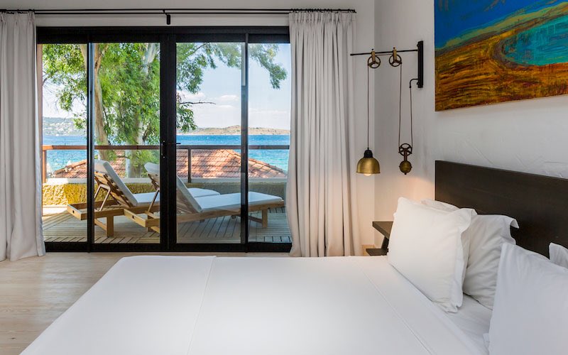 You and your bed on Sundays are an endless love affair. #flammbodrum