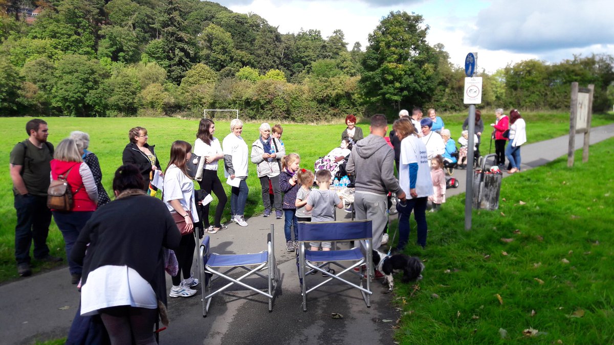 Demand friendly Newtown doing a walk!

#dementia #dfn #Alzheimer's #autumnwalk #dementiafriendly