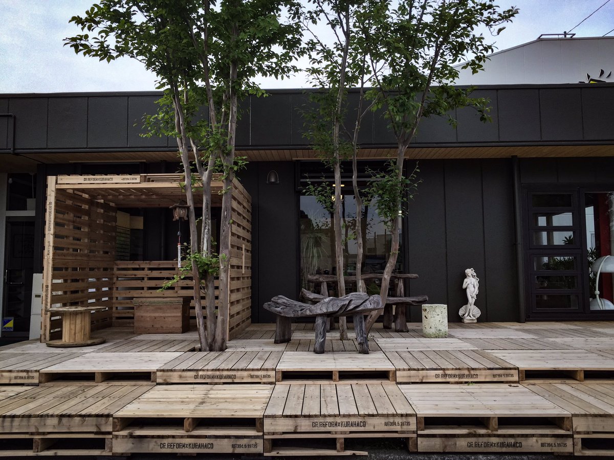 カメラを背負った建築士 木製パレットで ウッドデッキを作ってみた Thanks For Likes Amp Retweeting 良かったら覗いてみて下さい Instagram T Co Ethpqev44e インテリア エクステリア リノベーション T Co 1jxudkknij Twitter