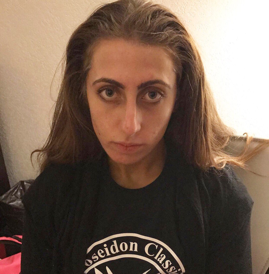 htxcasss's tweet photo. #CakeByCass #weightliftingcomp #makeup #makeupartist #makeupbyme https://t.co/WcHFtzi98R