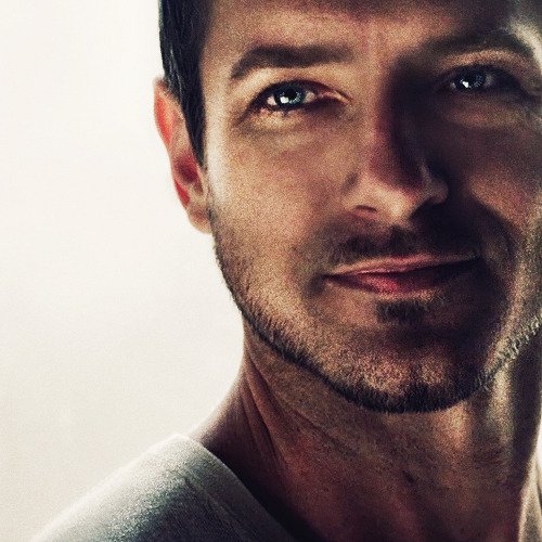 Happy birthday Ian Bohen   