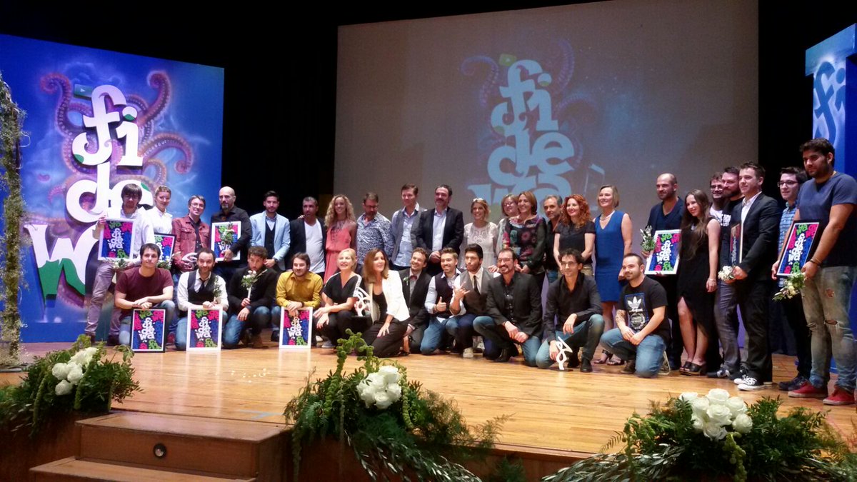 GonzaloGurrea's tweet photo. Premio para "Road to Andaloser" en el @Fidewa_WebFest y con un jurado de lujo!! GRACIAS @a_lo_gonzo @AlbinanaMaria @Paulahergar Emocionado.. https://t.co/IpI7Hk40LO
