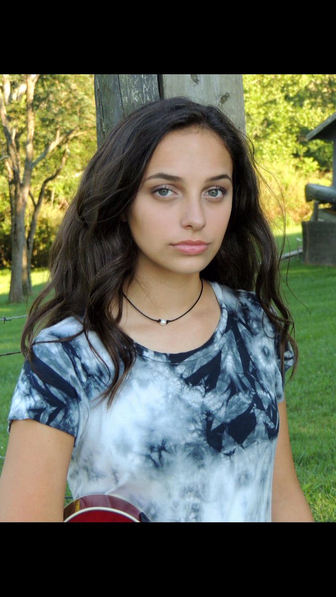 This is Abby, she plays keys! Along with being a talented musician Abby is a fierce athlete! She runs, and plays volleyball! You go girl!💪🏻