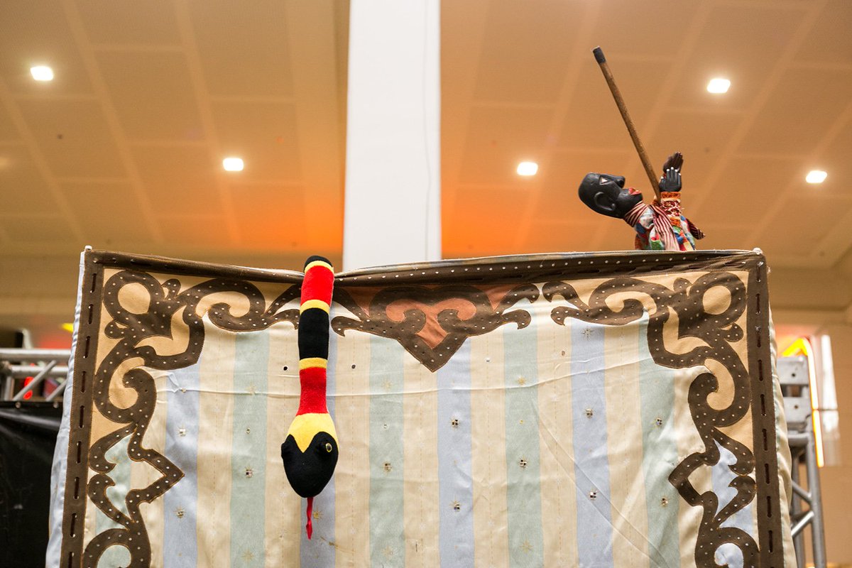 flmossoro's tweet photo. E começa o último dia da 13ª Feira do Livro de Mossoró celebrando os sorrisos que passaram por aqui ontem, nas fotografias de Jean Lopes! https://t.co/kcLVupFCwV