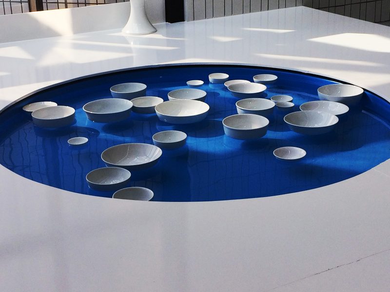 theartblog's tweet image. Andrea Kirsh writes about sonic show in #Dunkerque #France with #birds #guitars @music image-Céleste Boursier-Mougenot "Clinamen"