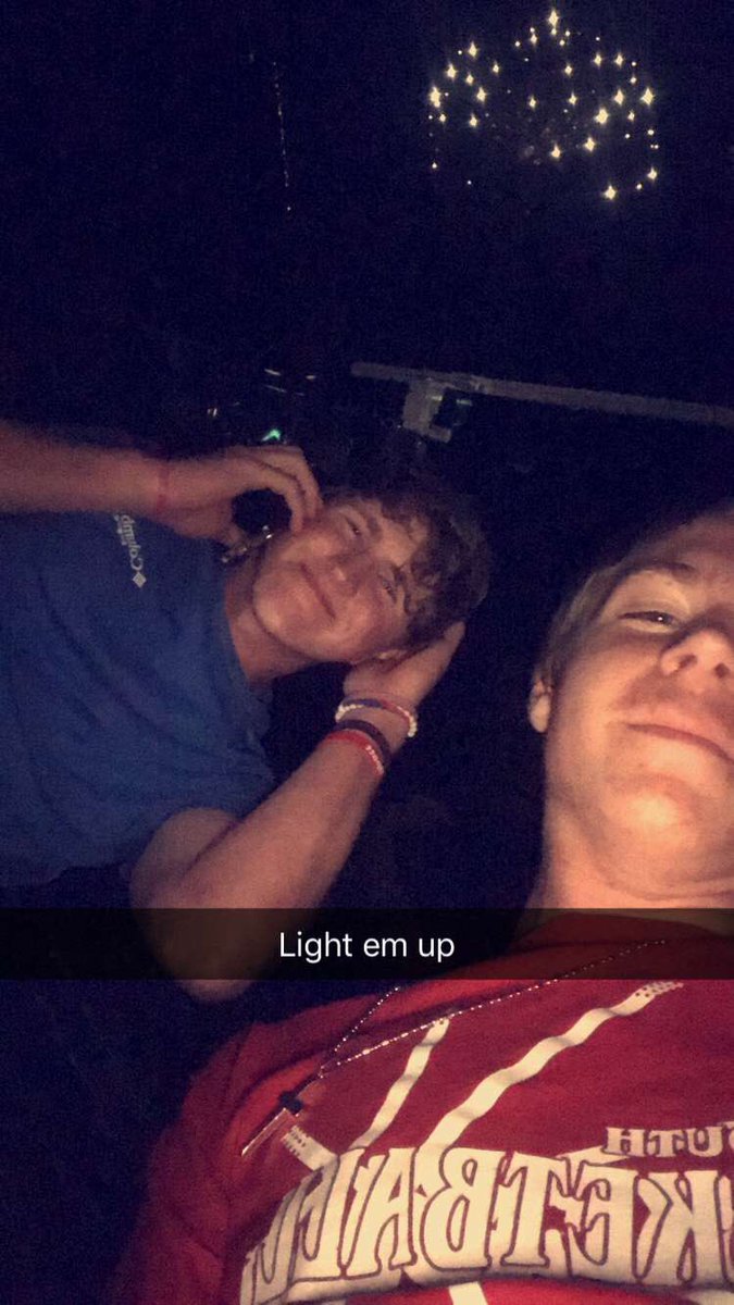 BCreveling3's tweet photo. Happy birthday big dawgπ #d7bound #TusksUp https://t.co/hf5LLuDwPh