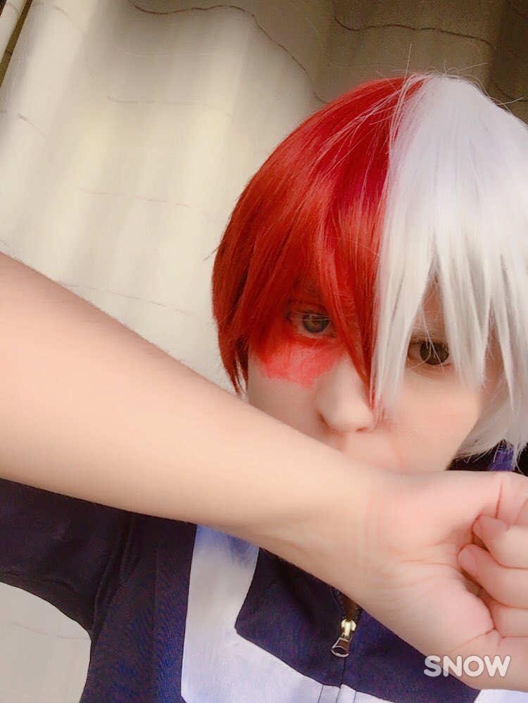 MarshMelouh's tweet image. Haciendo pruebas con el maquillaje de #todoroki de #bokunoheroacademia
