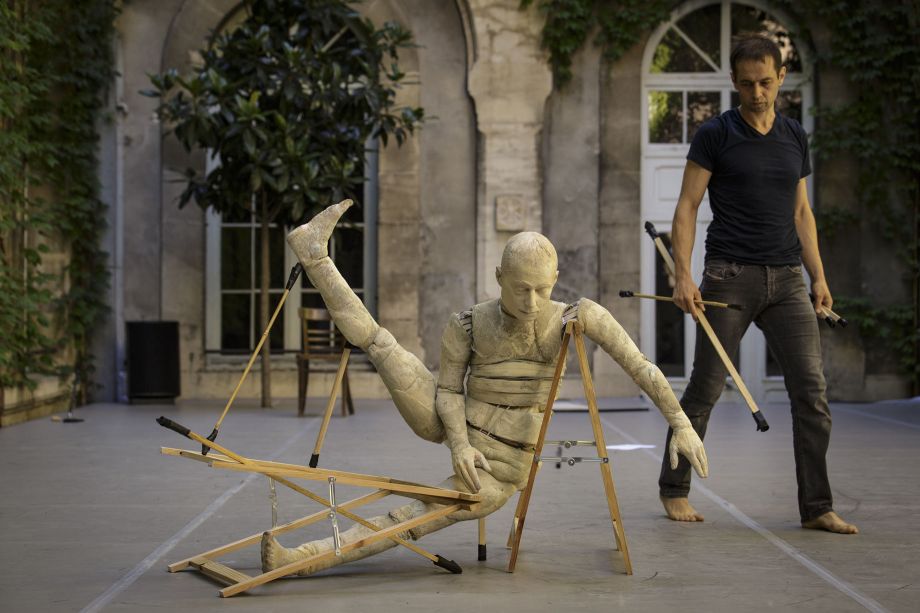 Lundi 25, retrouvez à 12h dans @LaGrandeTable @celia_houdart et <a href="/renaudherbin/">Renaud HERBIN</a>  pour leur spectacle de marionnettes "La vie des formes"