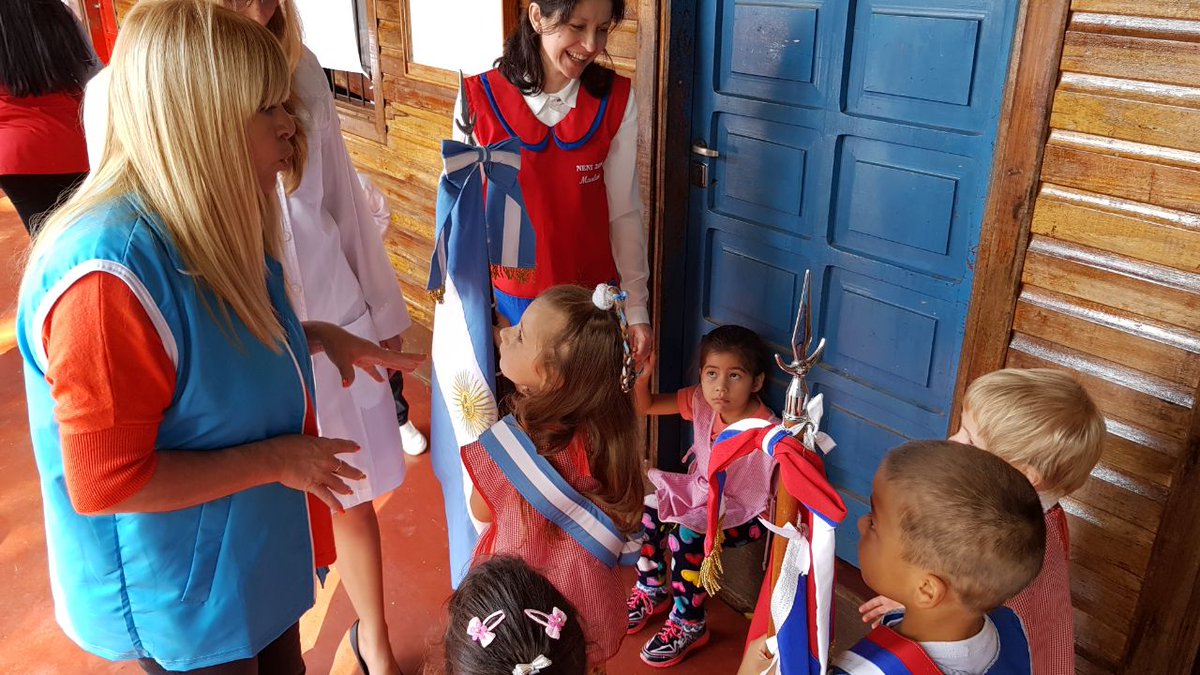 mariluleverberg's tweet photo. #Domingo @udpm_misiones acompañando los cien años Escuela 12 #CaaYari #emociones @daluzmarlene @cecimerlo05 @mariedaluz1 @ADOMIS_Misiones https://t.co/U9hyHIkopq