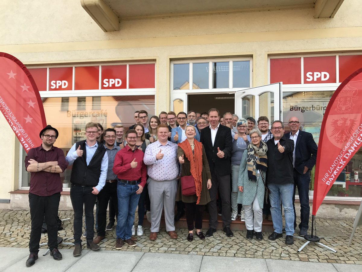 Jusos Mecklenburg-Vorpommern (@jusosmv) on Twitter photo Jusos und "AltGenoss*innen" vereint bei der Wahlparty von <a href="/heikomirass/">Heiko Miraß</a> in Torgelow bei <a href="/Dahlemann/">Patrick Dahlemann</a> 🎉 #RotesWunder Jusos und "AltGenoss*innen" vereint bei der Wahlparty von <a href="/heikomirass/">Heiko Miraß</a> in Torgelow bei <a href="/Dahlemann/">Patrick Dahlemann</a> 🎉 #RotesWunder