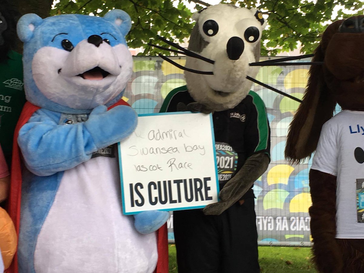 SJACGower's tweet photo. Our very own #BertieBadger has won @AdmiralUK #SwanseaBay10K 🏃‍♂️ Mascot Race @EnjoySwansea @stjohnwales 🚑 #SwanseaIsCulture #TeamMumbles https://t.co/c7SCwBWCSw