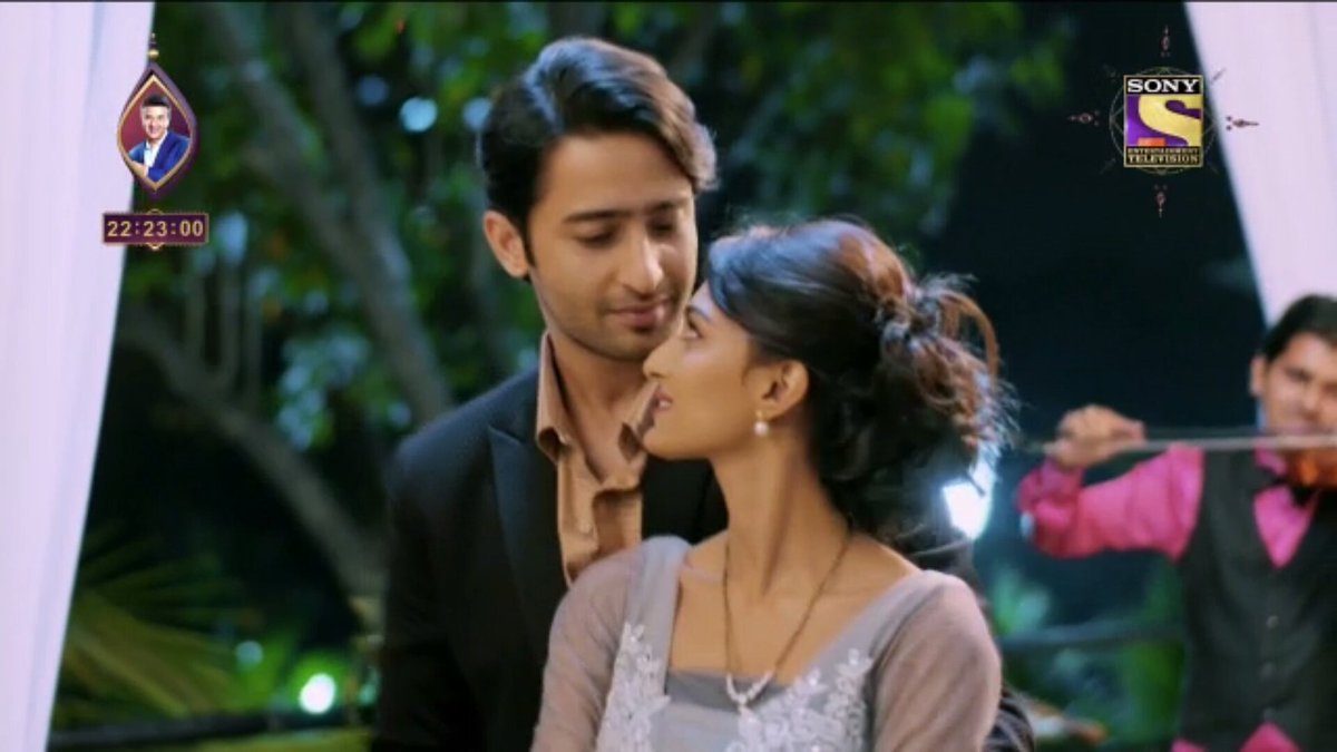 tanyarocks921's tweet photo. Who's excited to see the world's best love story again?? 😍❤ RT GUYS!  #PyarKeNayeRang @IamEJF https://t.co/mh5hnicNQU
