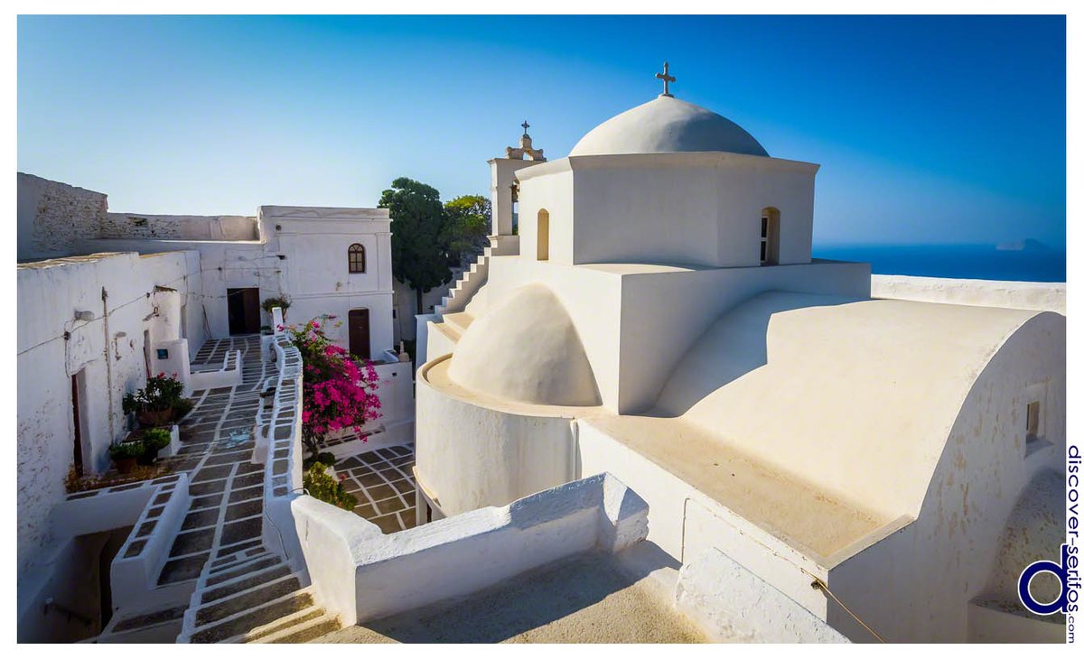 DiscoverSerifos's tweet photo. The Monastery of Taxiarches in #Serifos https://t.co/izuh0BfjRn