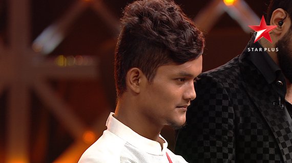 StarPlus's tweet photo. And the winner of #DancePlus3 is……. Stay tuned to find out! #DancePlus3Finale #DoLevelUp https://t.co/ioxSwPcGtN