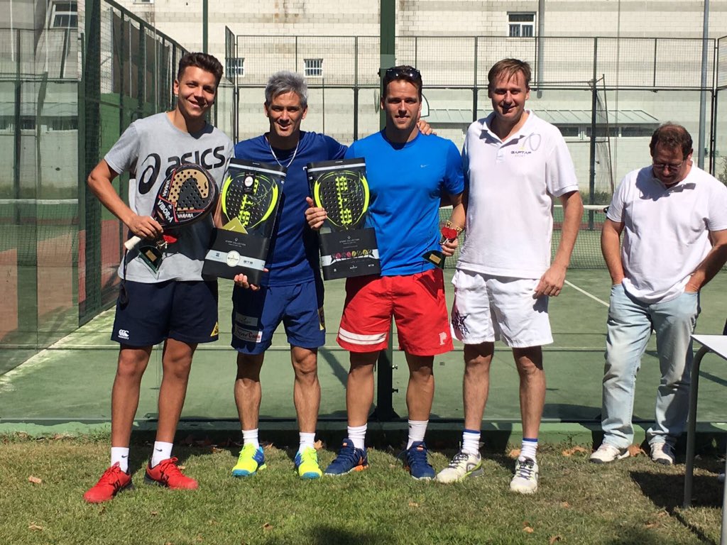 villapadel's tweet photo. Ganadores del torneo de fiestas  de Villaviciosa Primera másc Adrián y Muniain en categoría fem Marta y Marina y en mixto Javier y Marta https://t.co/OxS5eH5L2t