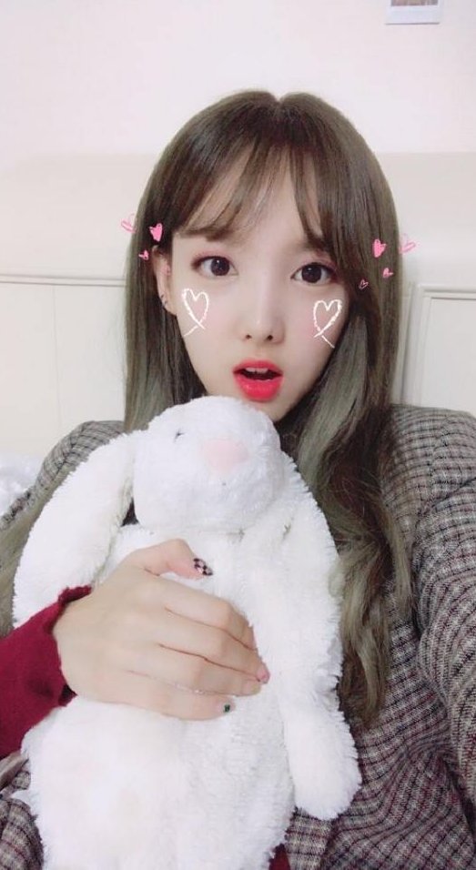 idolsfilters's tweet photo. twice ♡ nayeon https://t.co/Z6hGqcViRz