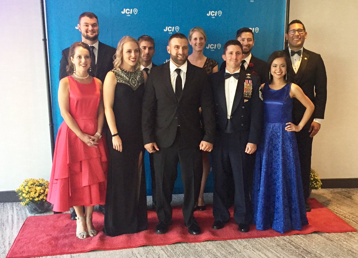 ChinhDoan's tweet photo. Honored to be among incredible group of changemakers, proud to present Nebraska, humbled by encouragement & grateful for support. #TOYA2017 https://t.co/4jRtTc6SRJ