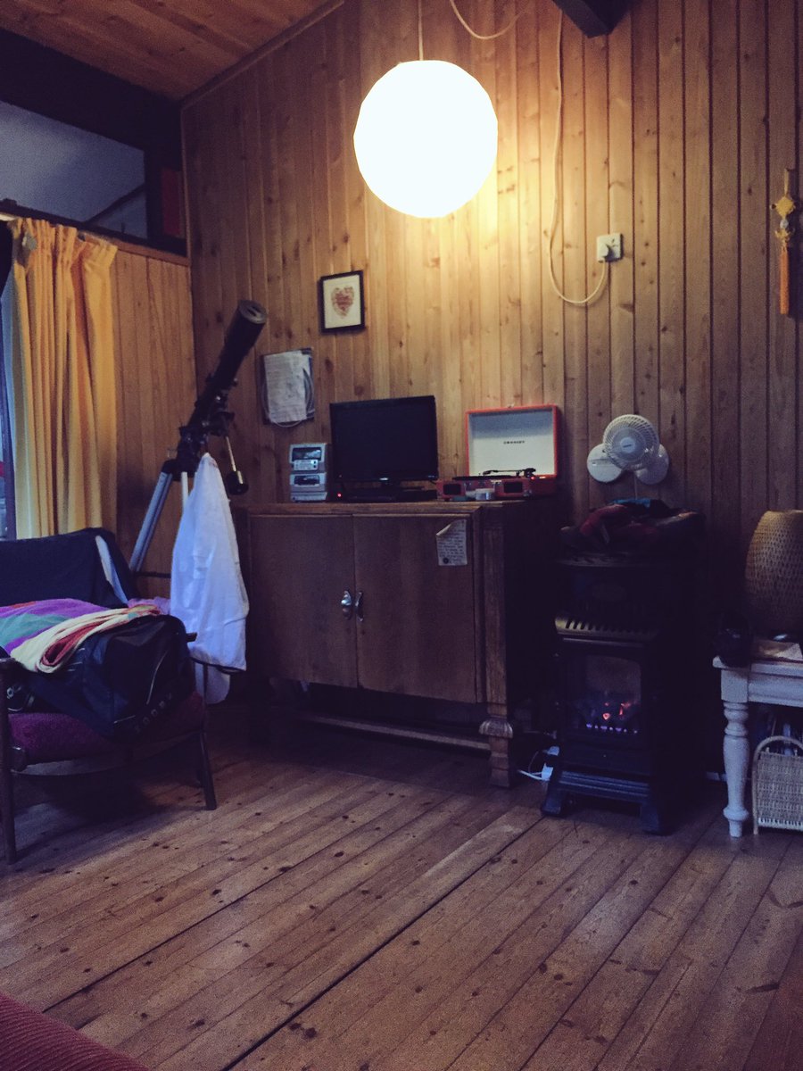 DylanNorton1's tweet photo. Day 2 Machynlleth to Newcastle Emlyn done✅  just checked into our log cabin for the night @WWHA @agecymru #ridethenation https://t.co/spPLmXd2Yx