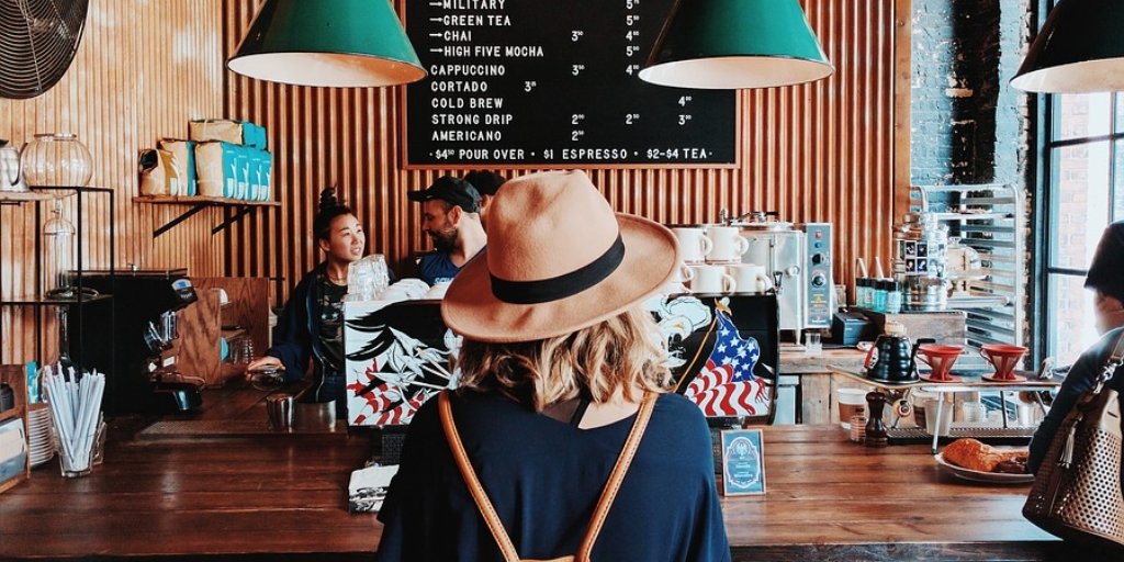 roasterie's tweet photo. ☀️ A day at Roasterie: Follow us around while we show you what our day looks like! ➡️ https://t.co/Qditnsz1H6 #IESEGsmm #coffeeshop https://t.co/J8YZgRkspc