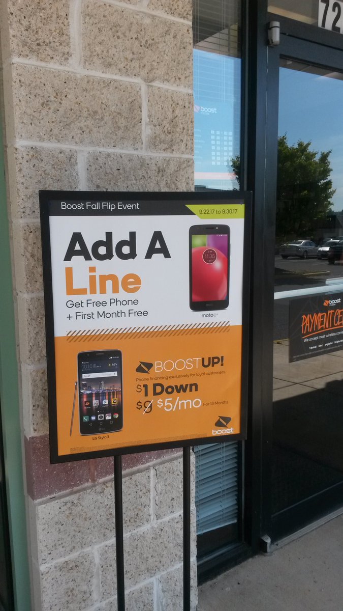 tristarboost1's tweet photo. limited time offer while phones last hurry in #hyperlinksidewalk #FallFlipEvent #boostnation https://t.co/hZZjBmlEhq