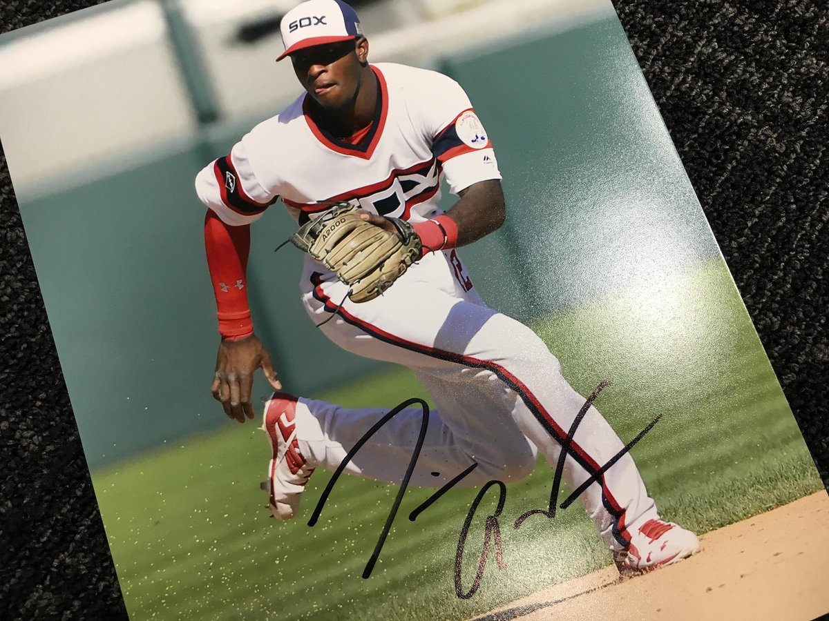RETWEET for a chance to win an autographed <a href="/TimAnderson7/">Seven</a> photo. #SoxGameDay

Rules: atmlb.com/2wfDE2m