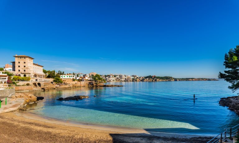 ShuttleDirect's tweet image. Our new #RouteGuide introduces you to 5 must-see spots to visit on a #Holiday in #Magaluf.
shuttledirect.com/blog/exploring…
