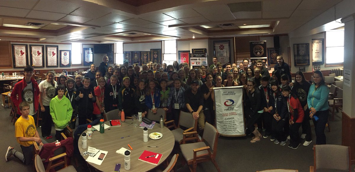 Our #HomanJrs campers just surprised us with our completed World Championship banner <a href="/OttCurlingClub/">Ottawa Curling Club</a>! WATCH: facebook.com/teamhoman/vide…