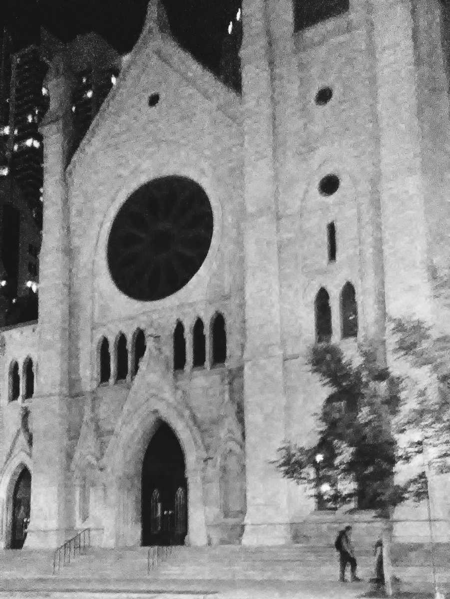 TheMsSnowfire's tweet image. A #stereotomic church sits peacefully on the street @CHICAGOFRAMED