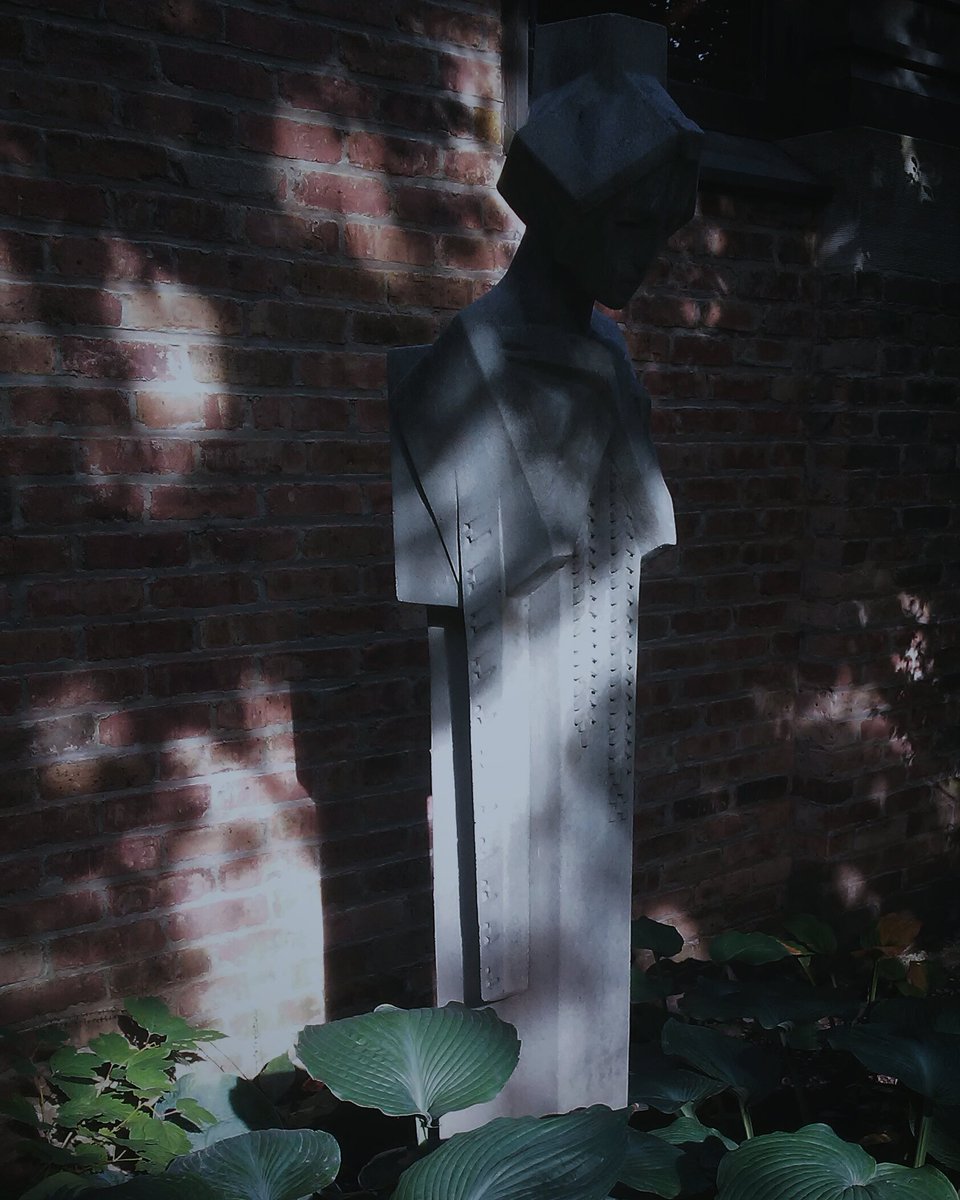 TheMsSnowfire's tweet image. Covered in light and shadow, a stoic statue enters a state of #repose @CHICAGOFRAMED