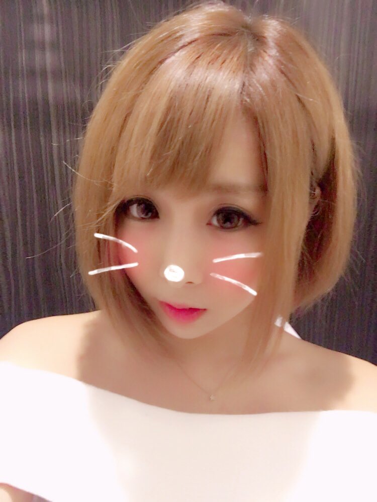 この前カラーとトリートメントしてきたー💇⭐️
安定の松井さん😊

吉祥寺bormee
0422797077

 #吉祥寺  #美容院  #bormee  #キャバ嬢