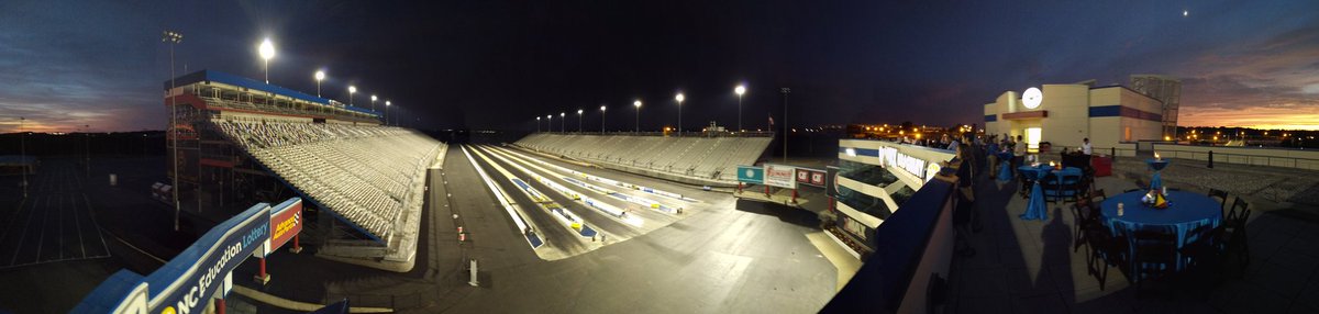 WebbyZ's tweet image. Fun under the lights! #alxtechforum2017