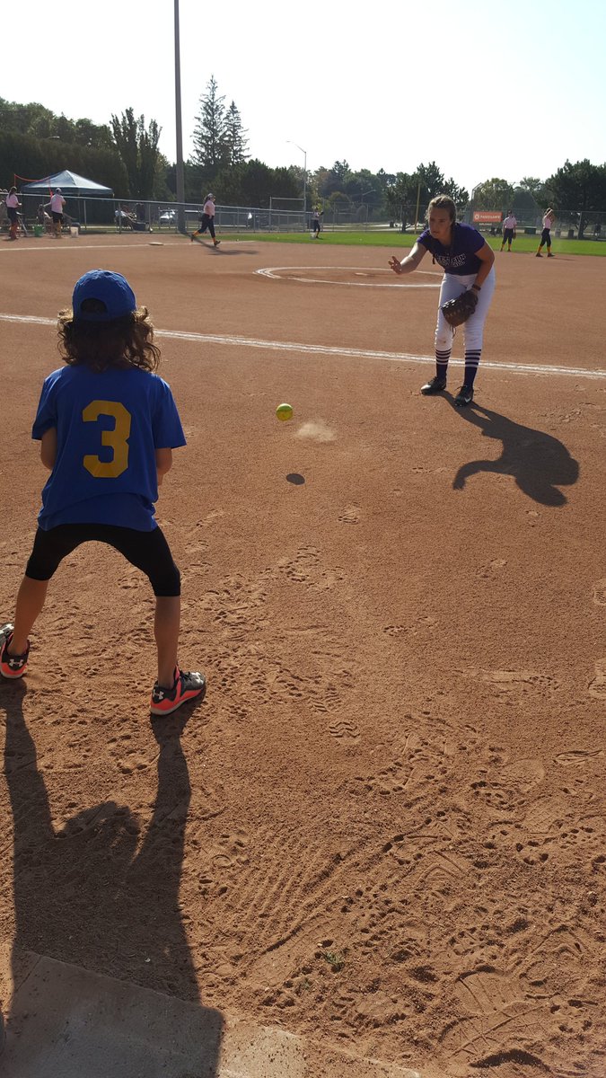 trpltrbl123's tweet photo. Great day with the @WesternU womens softball team. Thx for the opportunity! #DorchesterDiamondbacks #girlsfastball #toohot4ball!! https://t.co/TO90JxbFWm