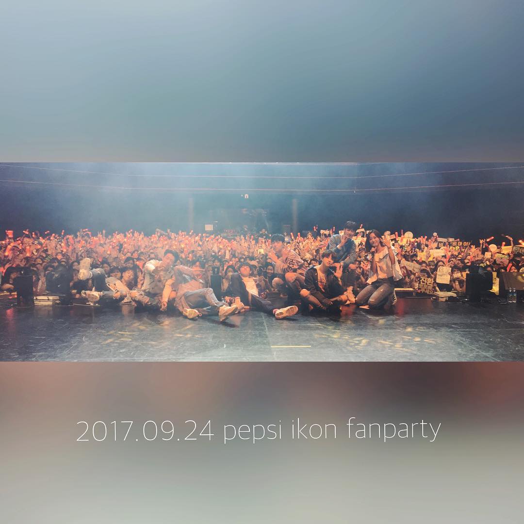 iKON_Global's tweet image. MC Jeon JiHoo posted a photo with iKON and iKONICS.
instagram.com/p/BZbhW5pBq-h/