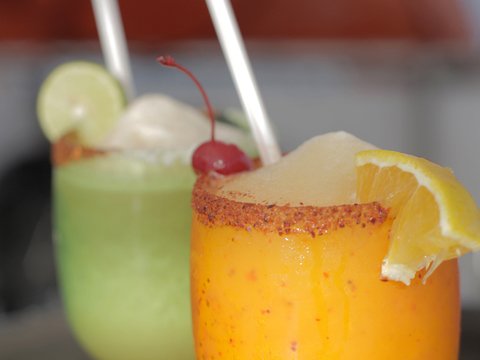 Complimentary #drinks and a #Dance space on a boat in the #pacific? Cabo Escape is a #party. BOOK NOW --> goo.gl/ydNmAe #cabo