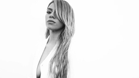 27_07_96_'s tweet photo. #WhereIsDinahJane 🌺 https://t.co/UbYaqiCKTZ