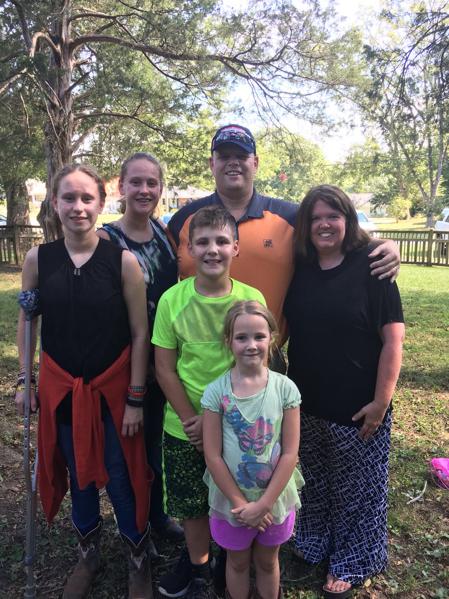 TassyMannis's tweet image. My sweet cousins!