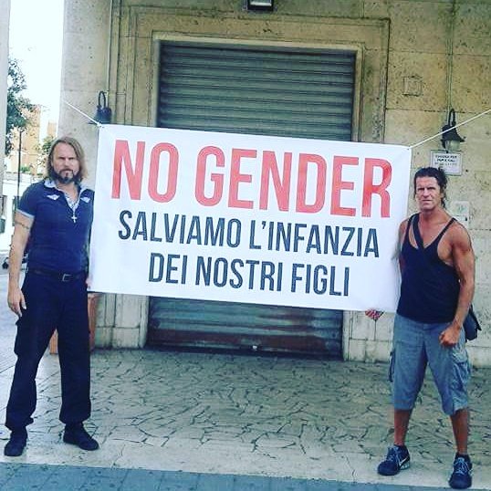 Siamo Guerrieri di Dio
"Guai a chi tocca i Bambini"
[Cavalieri dell`Arcangelo Michele]