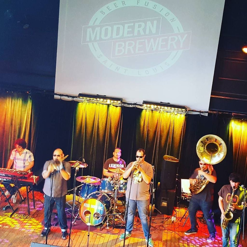 Thank you <a href="/modernbrewery/">The Modern Brewery</a> for throwing such a great party today and thanks to everyone who came out! @funkybuttbras… ift.tt/2jTrnyQ