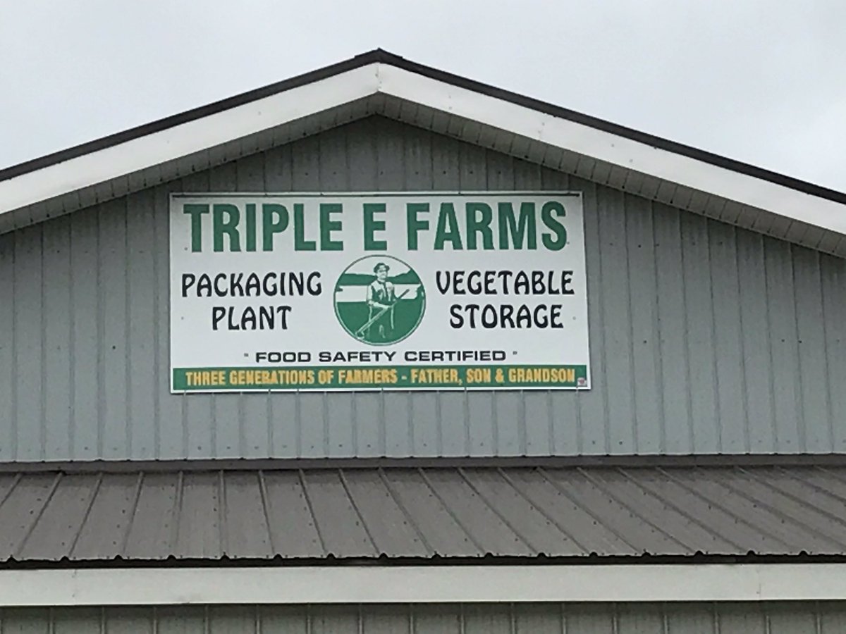 MitchelmoreGNP's tweet photo. Triple E Farms, Comfort House, Norte Dame Seafoods and the fishery are important employers in Comfort Cove-Newstead w/MHA @DerekBennettLib https://t.co/pU5o1RmTCo